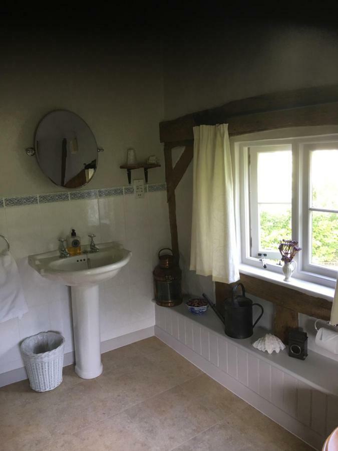 Bumble Cottage B&B Stradbroke ภายนอก รูปภาพ