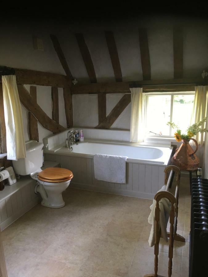 Bumble Cottage B&B Stradbroke ภายนอก รูปภาพ